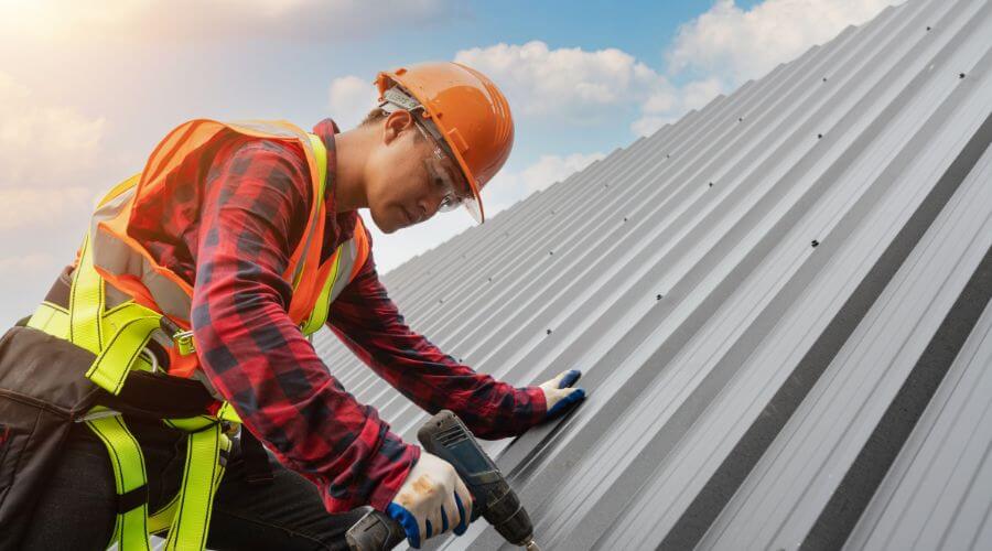 Owens Corning roofing contractor in Crenshaw, MS